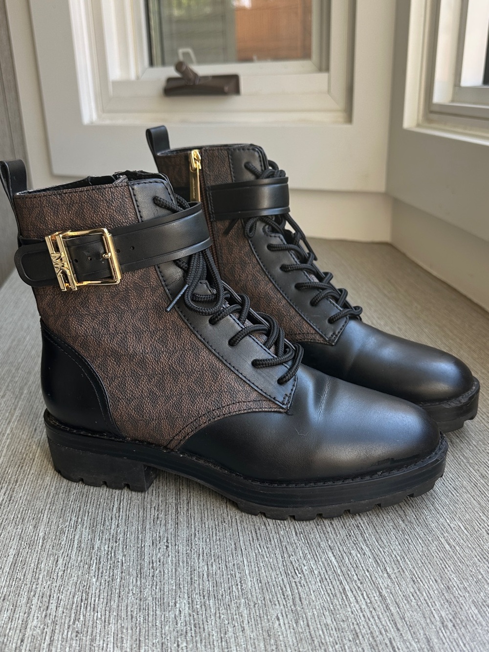Michael Kors Combat Boots MK Signature brown monogram | Gold Buckle Heeled US 7